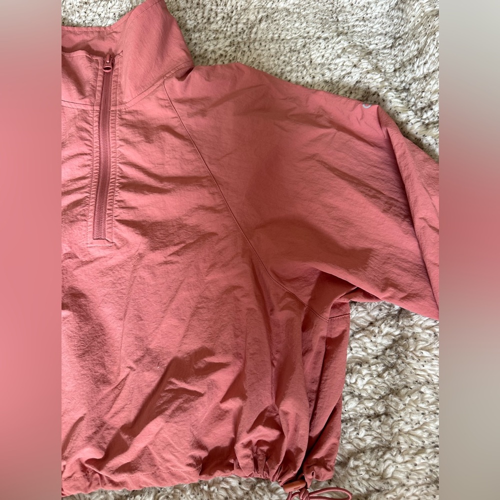 ALO YOGA Cropped 1/4 Zip Alumni Pullover - Soft Terracotta - Picture 3 of 5